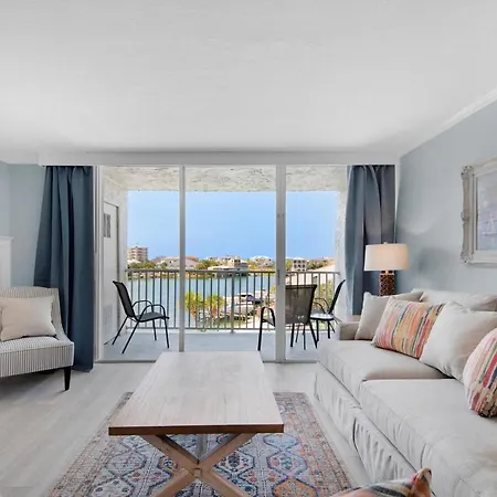 Dolphin Point 404C Villa